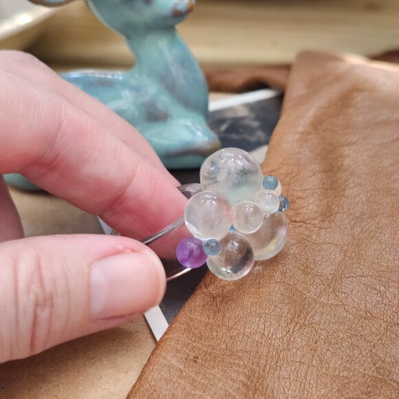 Bubble Ring / Vintage Lucite Plastic Huge Mod Bubble Cocktail Ring - Picture 4 of 10